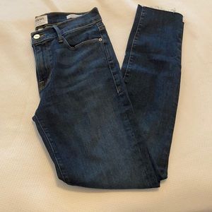 FRAME LeSkinny de Jeanne Raw Edge distress midrise